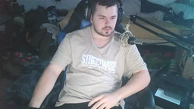 sven7962 online show from November 26, 9:27 pm