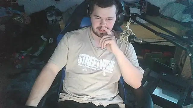 sven7962 online show from November 28, 9:28 pm