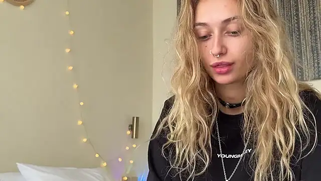 MonicaMilz online show from March 3, 6:08 am