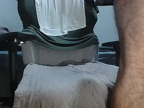 br23cock online show from December 4, 2:04 pm