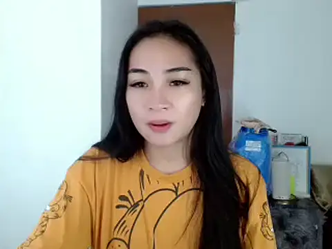 SweetLilly 18 online show from December 11, 2:09 am