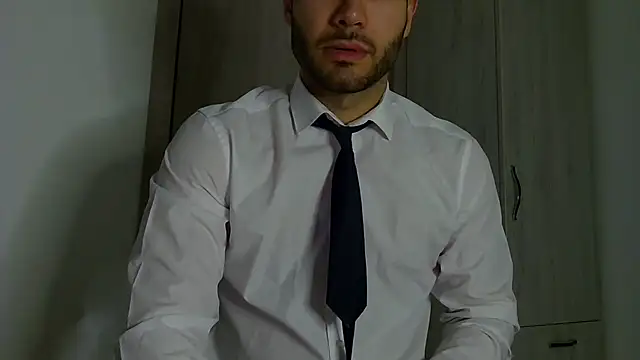 Justynn1 online show from November 14, 6:12 am