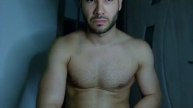 Snapshot of Justynn1 chatting on July 5, 11:01 pm Justynn1 online show from July 5, 11:01 pm