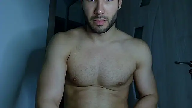Snapshot of Justynn1 chatting on July 6, 6:43 pm Justynn1 online show from July 6, 6:43 pm