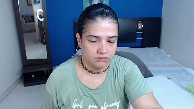 Snapshot of GlendaStarx chatting on May 26, 2:35 pm GlendaStarx online show from May 26, 2:35 pm