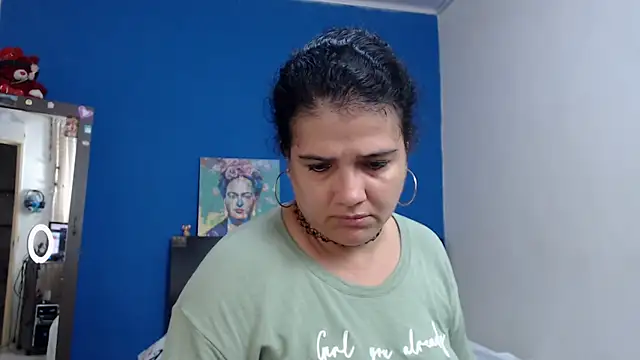 Snapshot of GlendaStarx chatting on May 27, 2:19 am GlendaStarx online show from May 27, 2:19 am