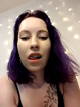 Snapshot of Frost_foxy chatting on December 22, 3:22 pm Frost foxy online show from December 22, 3:22 pm