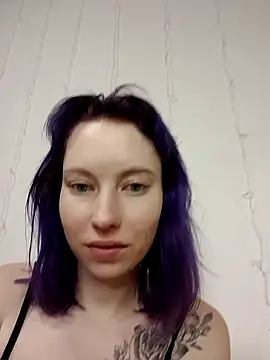 Snapshot of Frost_foxy chatting on January 5, 7:49 am Frost foxy online show from January 5, 7:49 am