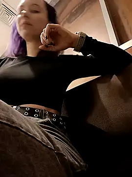 Snapshot of Frost_foxy chatting on January 25, 4:56 am Frost foxy online show from January 25, 4:56 am