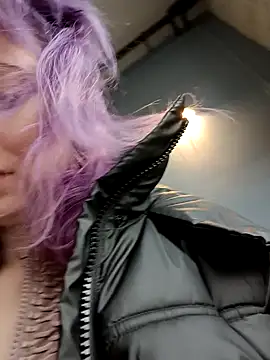 Snapshot of Frost_foxy chatting on February 24, 7:22 am Frost foxy online show from February 24, 7:22 am