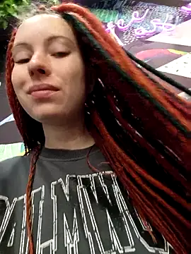 Snapshot of Frost_foxy chatting on October 19, 3:07 am Frost foxy online show from October 19, 3:07 am