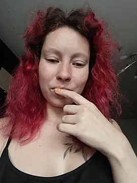 Snapshot of Frost_foxy chatting on November 28, 4:37 am Frost foxy online show from November 28, 4:37 am