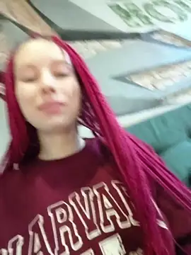 Snapshot of Frost_foxy chatting on December 18, 2:50 am Frost foxy online show from December 18, 2:50 am