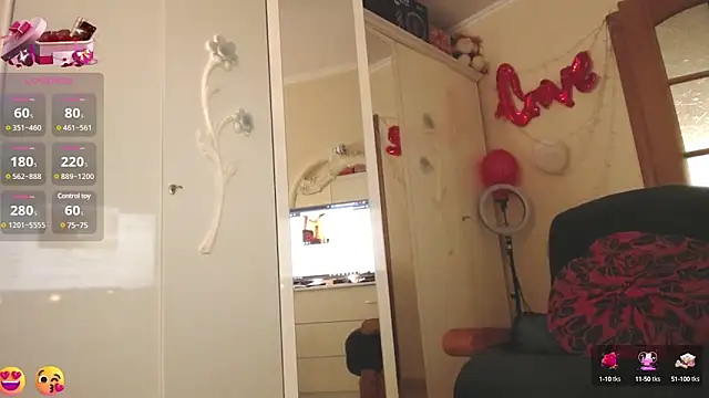 icelady77 online show from March 11, 11:23 am