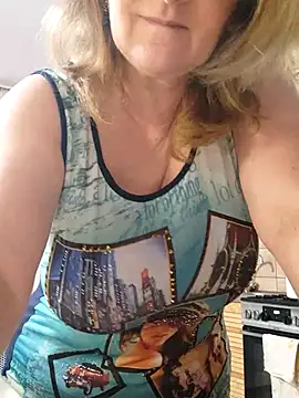 Snapshot of Elza01 chatting on March 7, 10:13 am Elza01 online show from March 7, 10:13 am