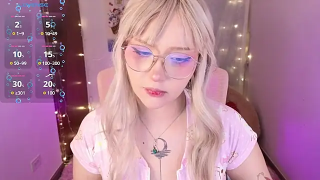 KuroChan420 online show from January 14, 12:38 am