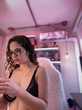 Zoe Bae online show from May 5, 12:18 am
