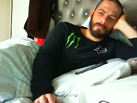 Snapshot of Sitonmyface2020@xh chatting on February 20, 3:52 pm Sitonmyface2020xh online show from February 20, 3:52 pm