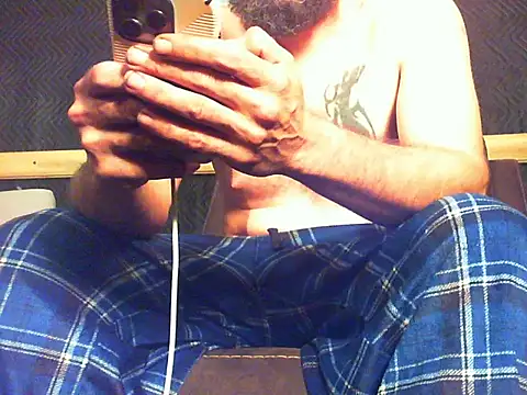 Snapshot of Sitonmyface2020@xh chatting on November 20, 6:24 am Sitonmyface2020xh online show from November 20, 6:24 am