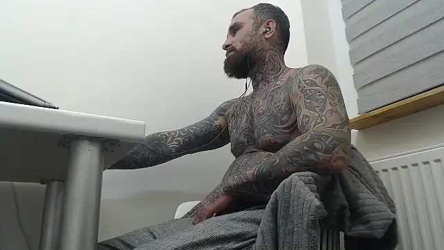 master4bitch24 online show from November 9, 9:24 pm