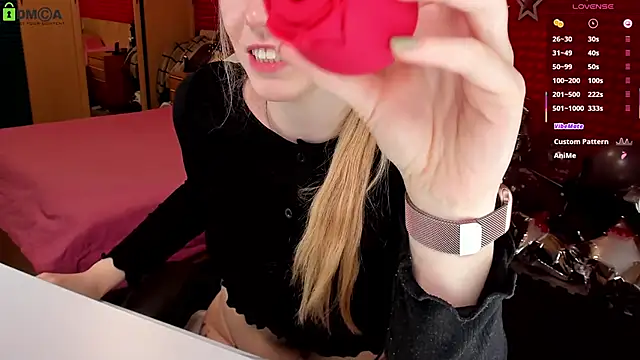 KinsleyHottie online show from March 22, 11:31 pm