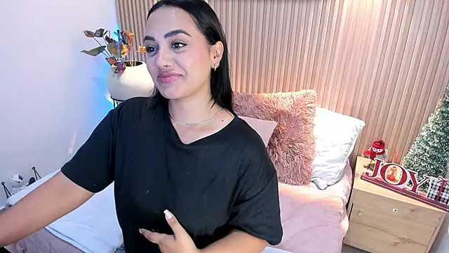 Snapshot of AMELIE_xx chatting on January 7, 4:18 am AMELIE xx online show from January 7, 4:18 am