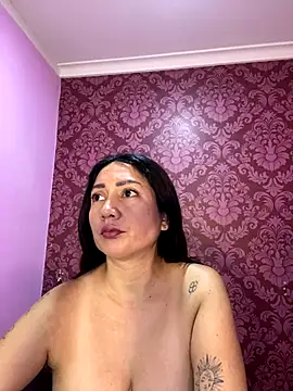 Snapshot of juliana_diaz chatting on October 28, 11:25 am juliana diaz online show from October 28, 11:25 am