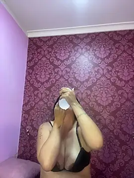 Snapshot of juliana_diaz chatting on November 6, 11:22 am juliana diaz online show from November 6, 11:22 am