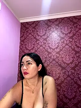 Snapshot of juliana_diaz chatting on November 26, 11:33 am juliana diaz online show from November 26, 11:33 am