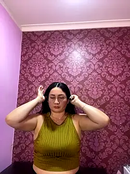 Snapshot of juliana_diaz chatting on November 30, 11:14 am juliana diaz online show from November 30, 11:14 am