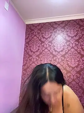 Snapshot of juliana_diaz chatting on December 14, 11:15 am juliana diaz online show from December 14, 11:15 am