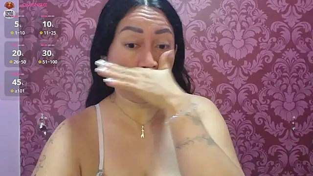 juliana diaz online show from April 27, 11:30 am