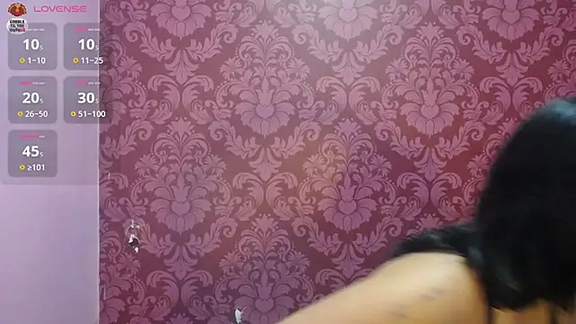 Snapshot of juliana_diaz chatting on July 1, 1:24 pm juliana diaz online show from July 1, 1:24 pm