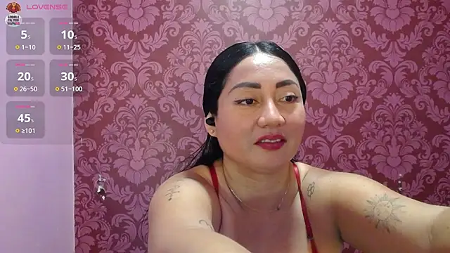 Snapshot of juliana_diaz chatting on July 28, 3:21 pm juliana diaz online show from July 28, 3:21 pm