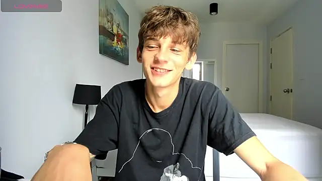 Snapshot of MiracleCam chatting on November 3, 3:41 am MiracleCam online show from November 3, 3:41 am