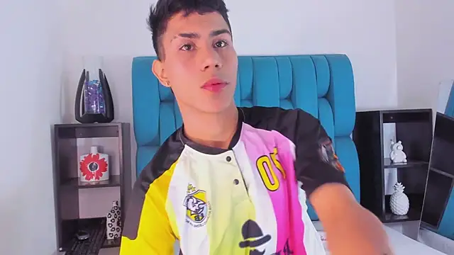 AlanNaughty online show from January 5, 9:03 pm