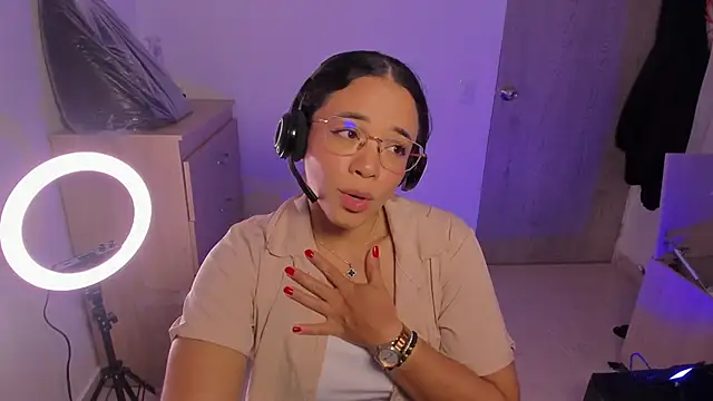 Snapshot of carolgaita chatting on January 26, 11:06 am carolgaita online show from January 26, 11:06 am