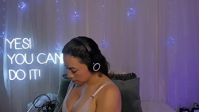 Snapshot of carolgaita chatting on February 2, 11:51 am carolgaita online show from February 2, 11:51 am