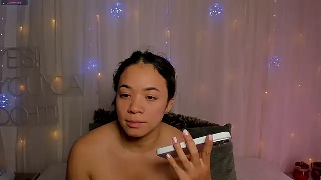Snapshot of carolgaita chatting on March 4, 12:01 pm carolgaita online show from March 4, 12:01 pm