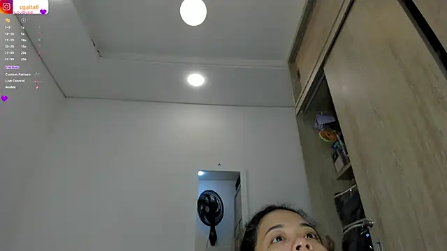 carolgaita online show from August 3, 10:43 am