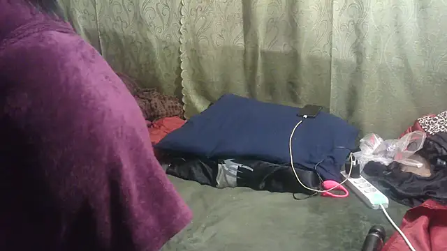 Snapshot of IngaQAce chatting on March 10, 5:11 am IngaQAce online show from March 10, 5:11 am