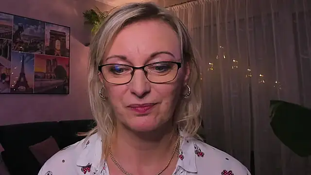 Snapshot of vanessa_chat chatting on December 10, 8:38 pm vanessa chat online show from December 10, 8:38 pm