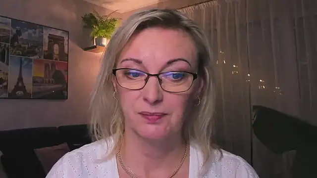 Snapshot of vanessa_chat chatting on December 11, 5:48 pm vanessa chat online show from December 11, 5:48 pm