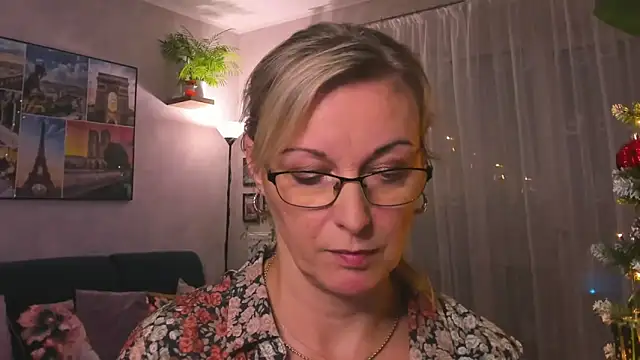 Snapshot of vanessa_chat chatting on January 9, 8:33 pm vanessa chat online show from January 9, 8:33 pm