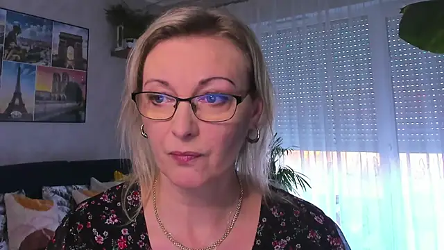 Snapshot of vanessa_chat chatting on February 3, 2:24 pm vanessa chat online show from February 3, 2:24 pm
