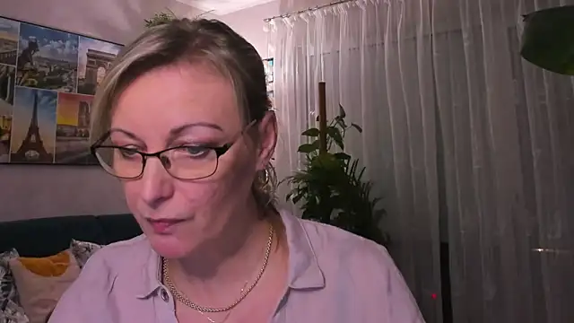 Snapshot of vanessa_chat chatting on February 5, 5:53 pm vanessa chat online show from February 5, 5:53 pm