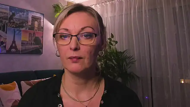 Snapshot of vanessa_chat chatting on February 10, 6:03 pm vanessa chat online show from February 10, 6:03 pm