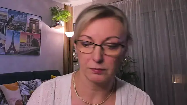 Snapshot of vanessa_chat chatting on February 13, 2:20 pm vanessa chat online show from February 13, 2:20 pm