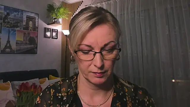 Snapshot of vanessa_chat chatting on February 18, 5:53 pm vanessa chat online show from February 18, 5:53 pm