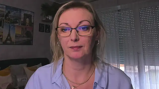 Snapshot of vanessa_chat chatting on February 23, 2:14 pm vanessa chat online show from February 23, 2:14 pm